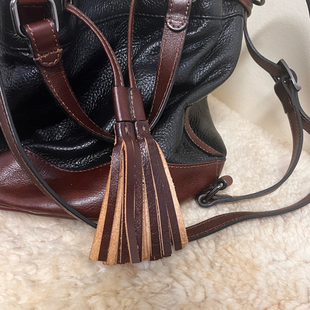 Divina Firenze black & brown leather drawstring bucket bag purse convert xbody - Picture 9 of 11